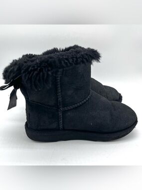 Ugg Girls Size 13 Mini Bailey Bow